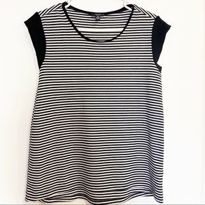 Jones New York Black and White Sleeveless Top